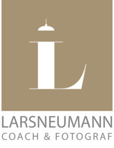 Lars Neumann Coach+Fotograf Logo